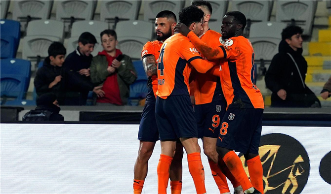 Başakşehir Hatayspor'u 2-0 Mağlup Etti