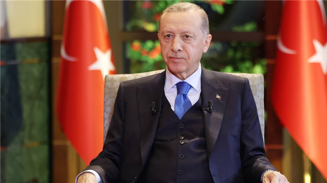 Cumhurbaşkanı Erdoğan'dan Emekli Zammı Müjdesi: %40 Ara Zam Geliyor