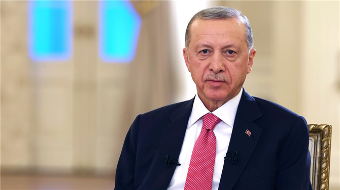 Cumhurbaşkanı Erdoğan'dan Emeklilere Bayram İkramiyesi ve Asgari Ücret Zammı Müjdesi!