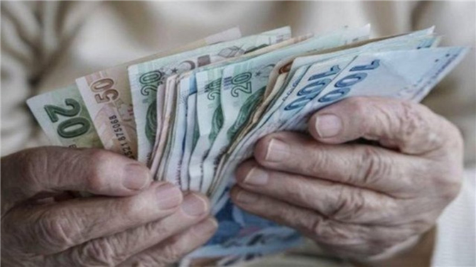 Emekli maaşlarını alanlar dikkat: Büyük ödeme geliyor!