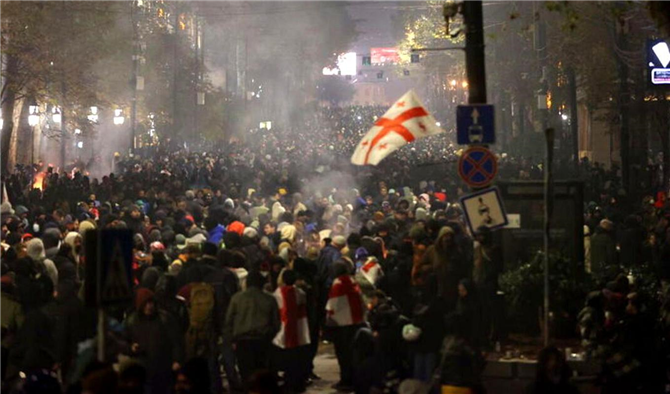 Gürcistan'da AB Yanlısı Protestolar Devam Ediyor