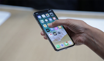 Apple CEO'su: iPhone X Kahveden Ucuz