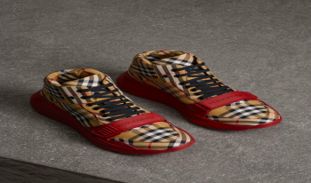 Burberry Yeni Sneaker Modeli İle Fark Yaratıyor