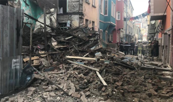 İstanbul Balat'ta 4 katlı bina çöktü ölü ve yaralı var mı