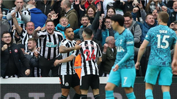 Premier Lig'de Newcastle United Şov Yaptı ve Tottenham'ı 6-1 Mağlup Etti