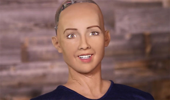 Robot Sophia'nın Noel Mesajı Ürküttü