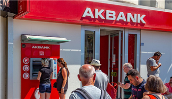 Son dakika: Akbank 19.999 TL Emekli Ödemesi, 200.000 TL İpotekli kredi için duyuru yaptı!