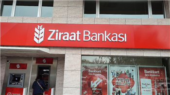 Ziraat Bankası Emekliye Faizsiz Kredi Veriyor, Emekli Maaşını Taşıyan Maaşına Göre Nakit Alıyor