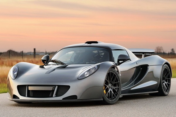 Hennessey Venom GT: 435 km/sa